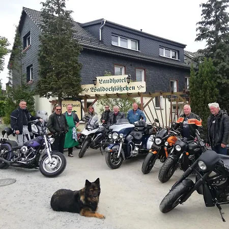 - Waldschlößchen Apartment 3*