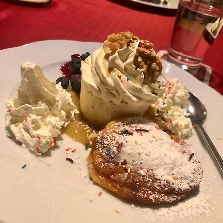 - Waldschlößchen 3*